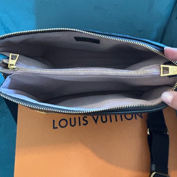 Louis Vuitton Coussin PM - Picture 2 of 6